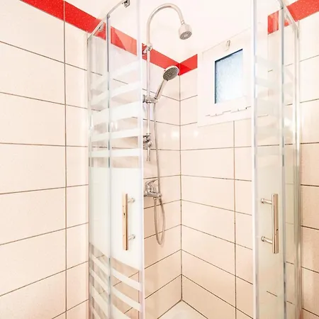 Arianna Ground Floor 2 Apartament *