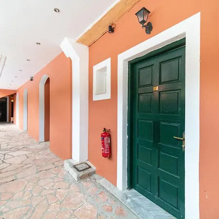 Arianna Ground Floor 2 Apartament *