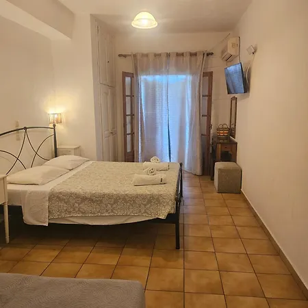 Arianna Ground Floor 2 Apartment